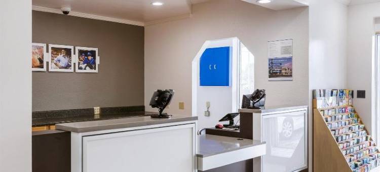 佛罗里达州恩格尔伍德 6 号汽车旅馆(Motel 6 Englewood, FL)图片