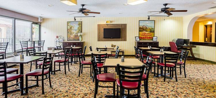 阿尔塔维斯塔品质酒店套房-南林兹堡(Quality Suites Altavista – Lynchburg South)图片