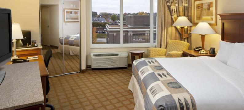 杰斐逊城希尔顿逸林酒店(DoubleTree by Hilton Hotel Jefferson City)图片