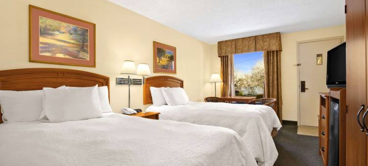 格林斯伯勒豪生酒店-近体育馆(Howard Johnson by Wyndham Greensboro Near the Coliseum)图片