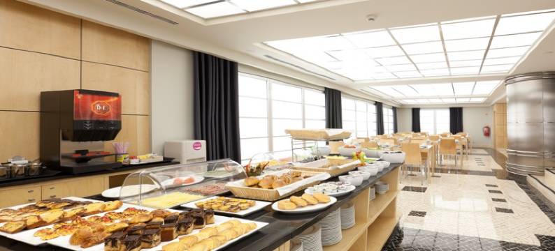 阿利夫阿万达斯酒店(Hotel Alif Avenidas)图片