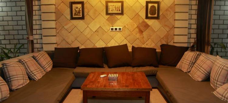 鲁玛菩提阿布阿布酒店(Villa Rumah Putih Abu Abu)图片