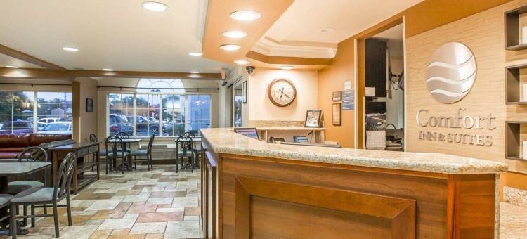 舒适套房酒店(Comfort Inn & Suites Salinas)图片
