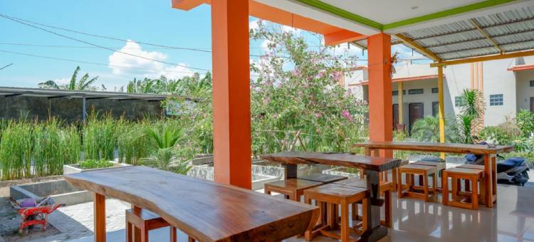 红多兹酒店-近塔图拉英雄公墓(RedDoorz Near Taman Makam Pahlawan Tatura)图片