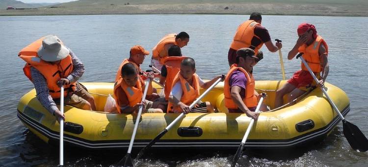 草原游牧民族生态度假村(Steppe Nomads)图片