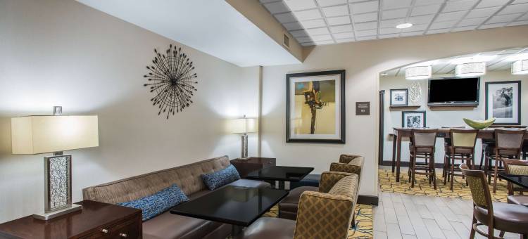 克利夫兰机场泰德曼路欢朋酒店(Hampton Inn Cleveland-Airport/Tiedeman Rd)图片