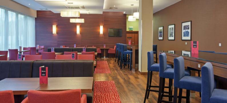 华沙机场希尔顿欢朋酒店(Hampton by Hilton Warsaw Airport)图片