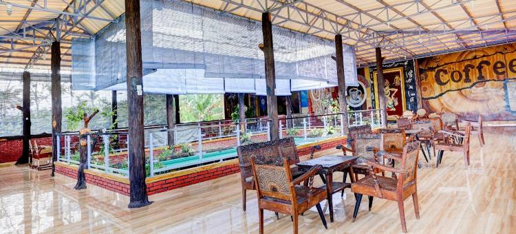 OYO 90303 科拉姆潘金阿巴咖啡厅和家庭旅馆(OYO 90303 Cafe & Homestay Kolam Pancing Abah)图片