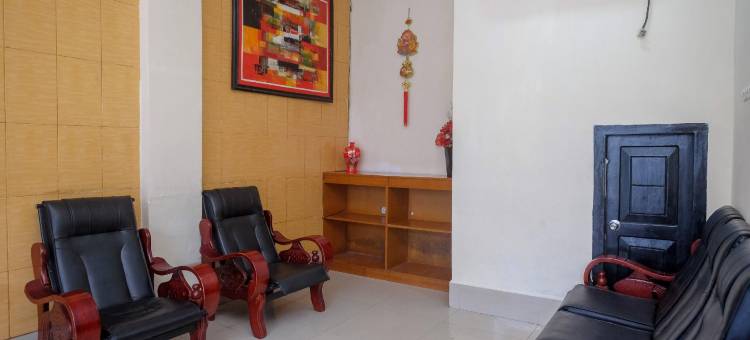 红多兹酒店里奇酒店-巴里巴里马蒂罗塔西海滩(RedDoorz @ Hotel Rich Parepare near Pantai Mattirotasi)图片
