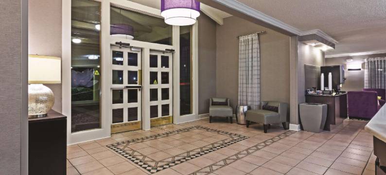 圣安吉洛拉昆塔温德姆酒店和会议中心(La Quinta Inn by Wyndham and Conference Center San Angelo)图片