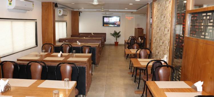 假日骄傲酒店(Hotel Holiday Pride)图片