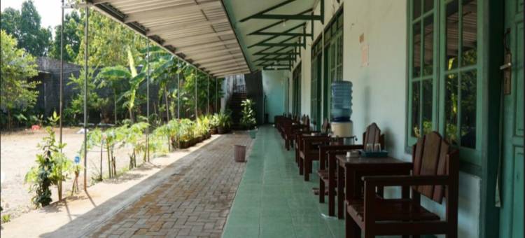 SPOT ON 93611 Kost Pak Suyatno Syariah 2住宿(SPOT ON 93611 Kost Pak Suyatno Syariah 2)图片
