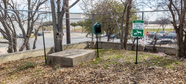 欧文 - 达拉斯沃斯堡国际机场南红屋顶套房酒店(Red Roof Inn & Suites Irving - DFW Airport South)图片