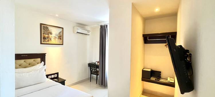 德普里马酒店帕蒂穆拉马卡萨尔(D'Primahotel Pattimura Makassar)图片