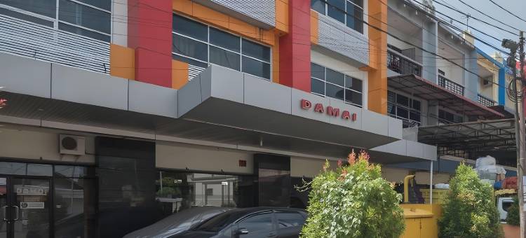 红多兹酒店-近查加玛达坤甸(RedDoorz Near Gajah Mada Pontianak)图片