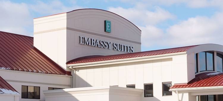 底特律都会机场希尔顿安泊酒店(Embassy Suites by Hilton Detroit Metro Airport)图片