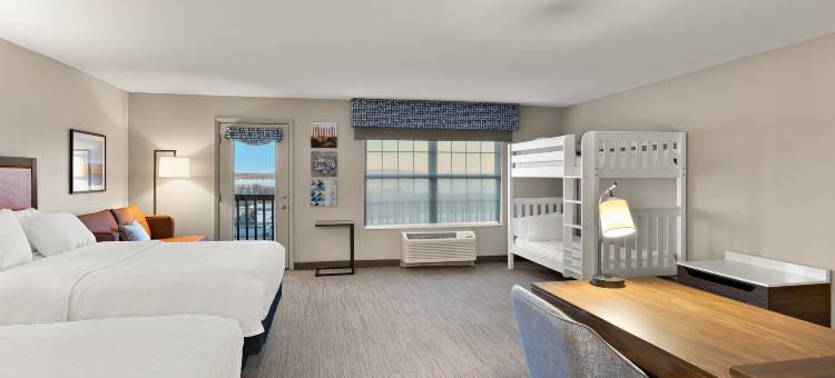 希尔顿欢朋套房酒店-佩托斯基(Hampton Inn & Suites Petoskey)图片