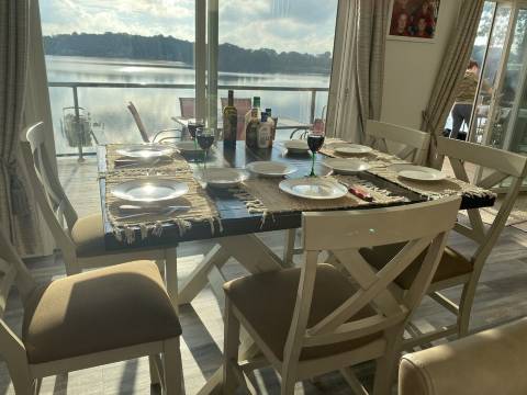 Gorgeous New Home - 4,500sq -ft7 Bed Rm-5Bath 2 Fireplace -3 65” TV’s large Bar