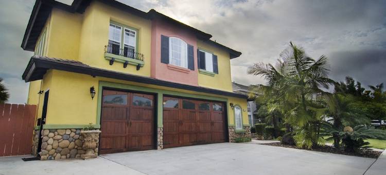 ~Open 6/27-7/2! Unique Villa! Walk to Beach, Pool&Spa, Pets Ok!~图片