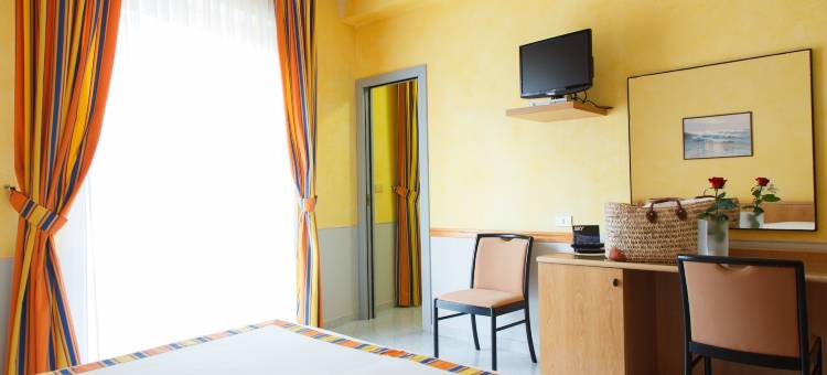 阿莱格罗意大利阿拉西奥罗莎酒店(Allegroitalia Alassio Rosa)图片