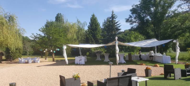 皮耶雷多里斯区酒店(Hôtel Domaine des Pierres Dorées)图片