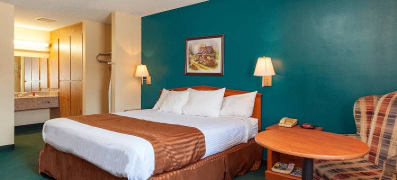 贝克斯菲尔德中心美洲最佳价值套房酒店(Americas Best Value Inn and Suites Bakersfield Central)图片