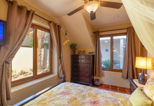 Casa Bahama Hotel Overview