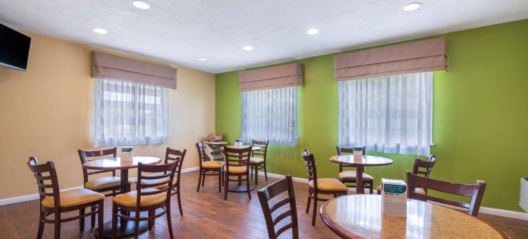 斯泰茨维尔 I-40 舒眠酒店(Sleep Inn Statesville I-40)图片