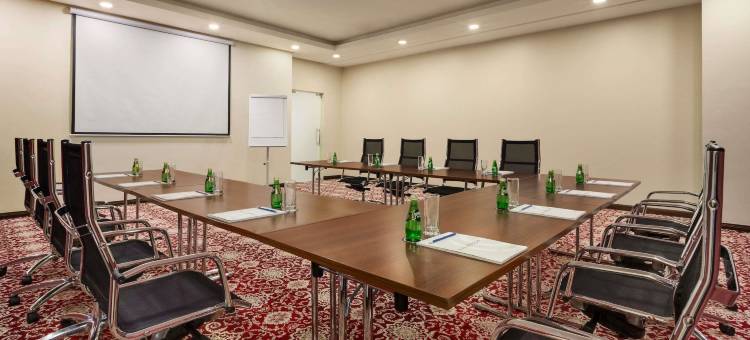 科威特市中心温德姆华美达安可酒店(Ramada Encore by Wyndham Kuwait Downtown)图片