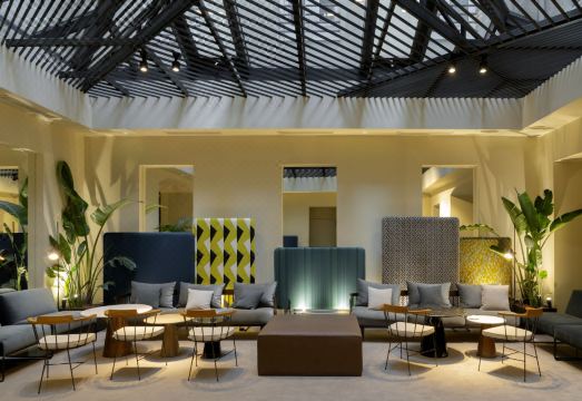 Icon Embassy Hotel Overview