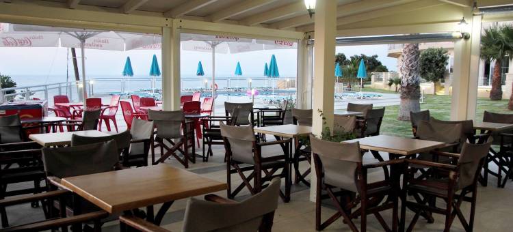 瑞尼尔斯酒店(Renieris Hotel)图片