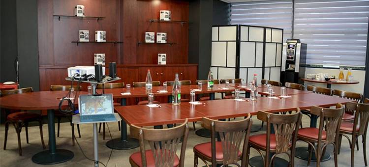 罗阿讷北部赫利欧斯原生酒店(The Originals City Hôtel Hélios Roanne Nord)图片