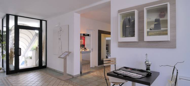 安布罗休拉科尔特酒店(Hotel Ambrosio la Corte)图片