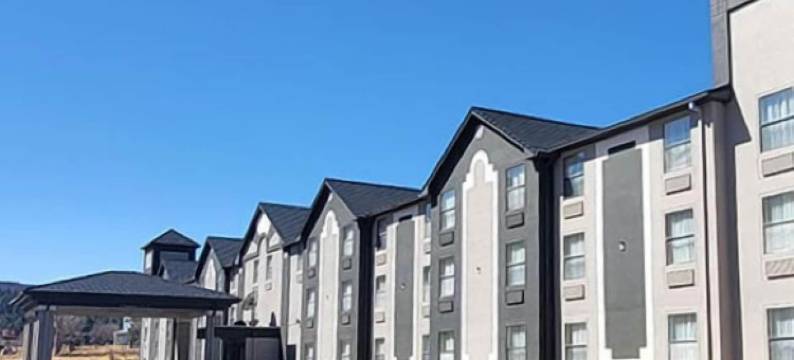 鲁伊多索山酒店(Ruidoso Mountain Inn)图片