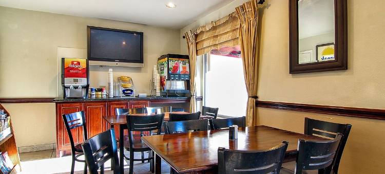 市场中心戴斯酒店(Days Inn by Wyndham Market Center Dallas Love Field)图片