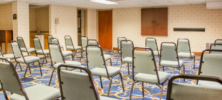 断箭-土萨凯隆酒店(Clarion Hotel Broken Arrow - Tulsa)图片