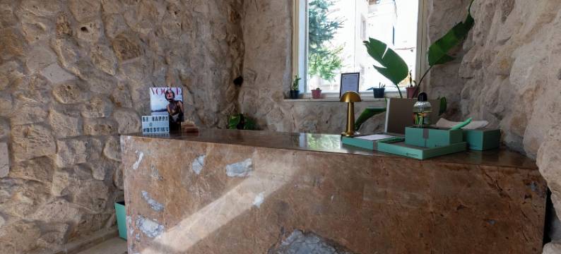 比斯蒂尔阿莱克萨斯玛特埃斯凯普阿达尔茨翁利(Be Still Alexa Smart Luxury Escape Adults Only)图片