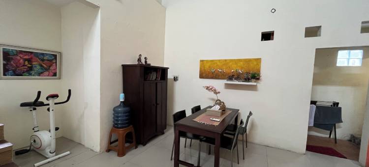 Spot on Homestay 格里亚苏纳蒂民宿(Spot on Homestay Griya Sunarti)图片