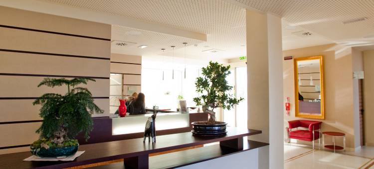 冲刺商务酒店(Breaking Business Hotel)图片