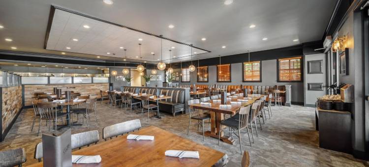 山顶贝斯特韦斯特优质酒店(Best Western Plus Hilltop Inn)图片