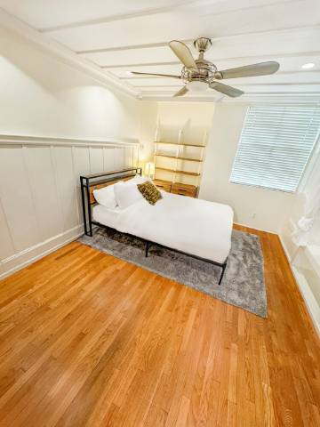 Melrose Newly Renovated 1Bedroom-360 Rooftop Views, Best location, Gym & Parking