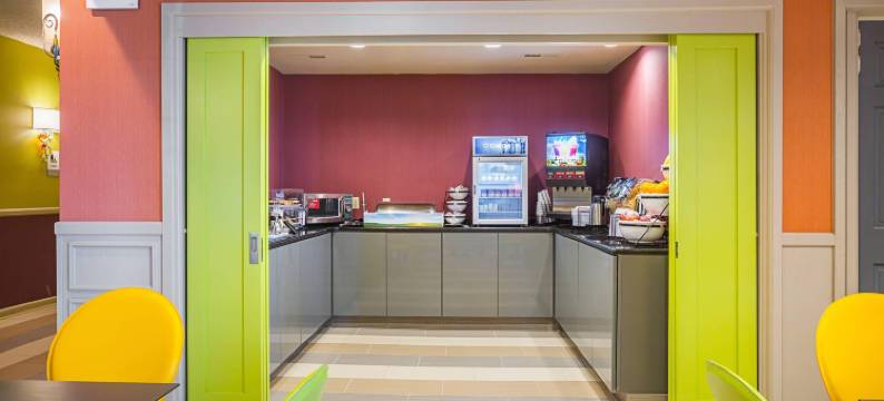 克拉丽奥酒店&套房(Clarion Inn & Suites)图片