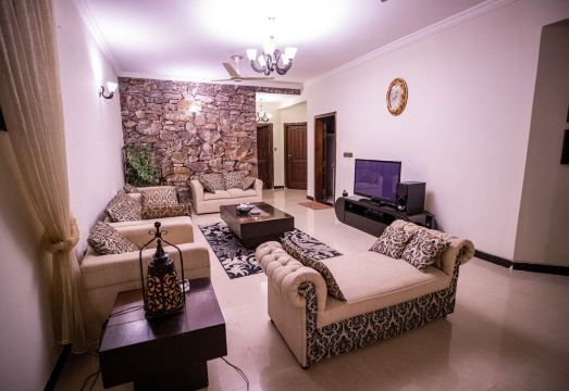 Home sweet Home Hotel Overview