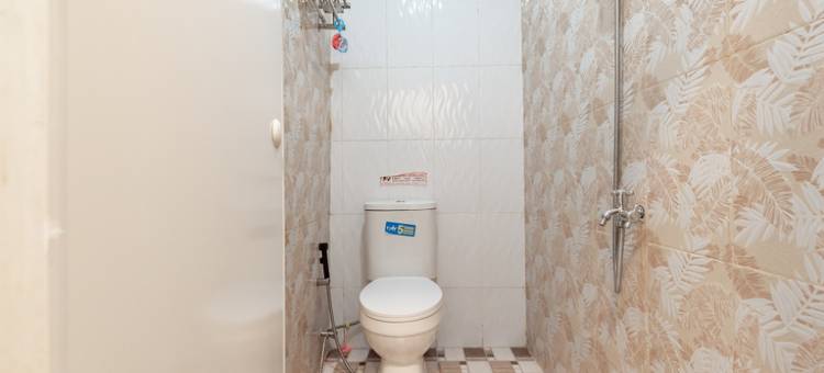 红多兹酒店清真-近KBC巴淡中心(RedDoorz Syariah Near Kbc Batam Centre)图片