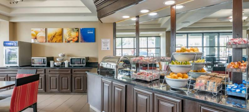 贝梅度斯靠近巴特勒大道舒适套房酒店(Comfort Suites Baymeadows Near Butler Blvd)图片