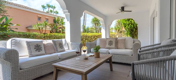 Spectacular apartment with direct access to the beach. Venalmar T图片