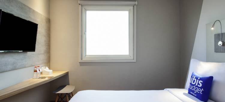 宜必思快捷苏腊巴亚蒂博尼哥罗酒店(Ibis Budget Surabaya Diponegoro)图片