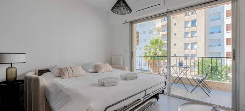 带阳台的美丽公寓 - 距离海滩200米(Beautiful flat with balcony - 200m from the beach)图片