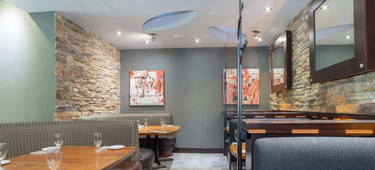 素里-吉尔福德桑德曼臻选四房酒店(Sandman Signature Surrey-Guildford Suites)图片