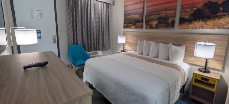 尚佩恩厄巴纳温德姆戴斯酒店(Days Inn by Wyndham Champaign/Urbana)图片